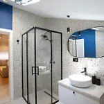 Regent Blue Apartments-free Private Parking *