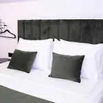 Regent Blue Apartments-free Private Parking * מוסטר