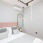 Regent Blue Apartments-free Private Parking