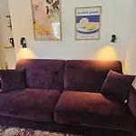 Regent Blue Apartments-free Private Parking *