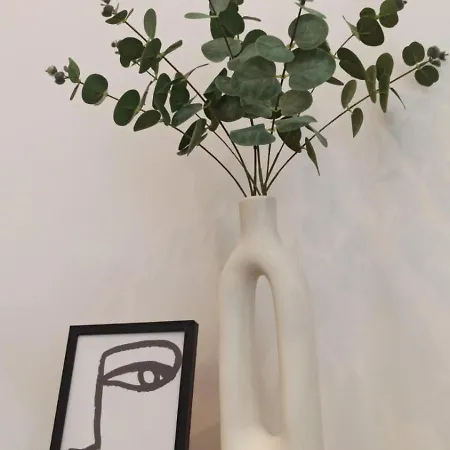 Regent Blue Apartments-free Private Parking *