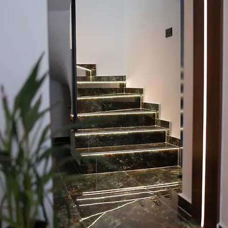 Regent Blue Apartments-free Private Parking モスタル