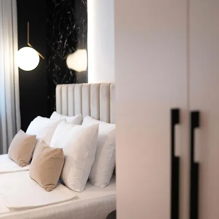 Regent Blue Apartments-free Private Parking Apartament