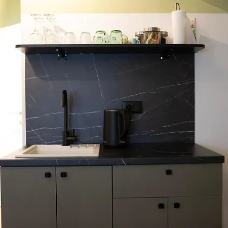 Regent Blue Apartments-free Private Parking