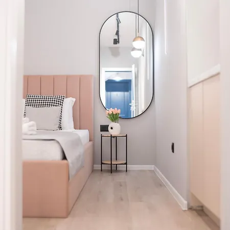Regent Blue - Free Private Parking Apartment