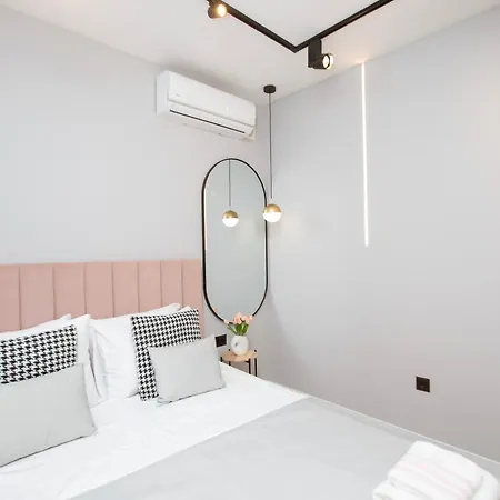 Regent Blue Apartments-free Private Parking