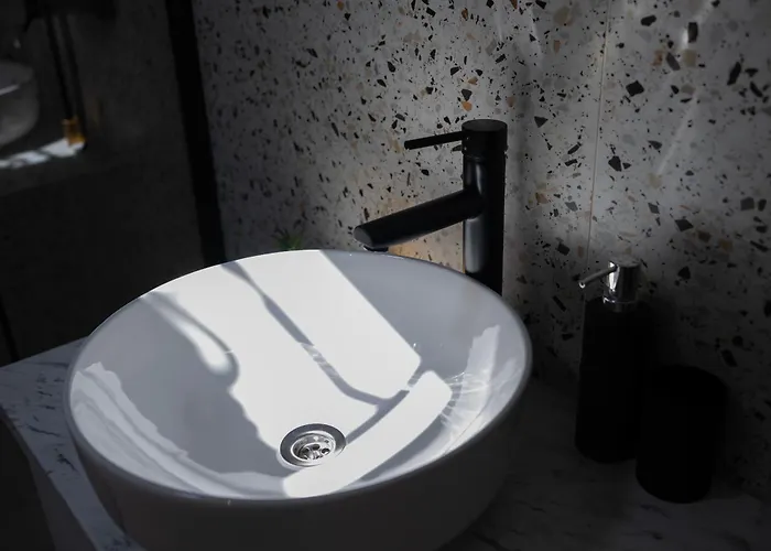 Regent Blue Apartments-free Private Parking