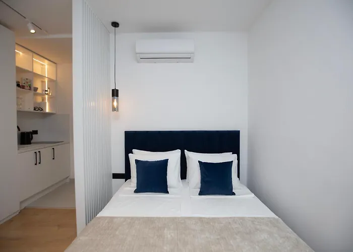 Regent Blue Apartments-free Private Parking *