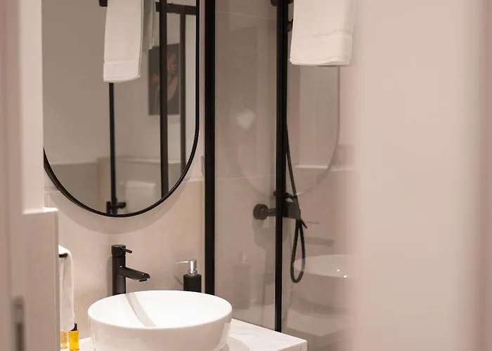 Daire Regent Blue Apartments-free Private Parking *